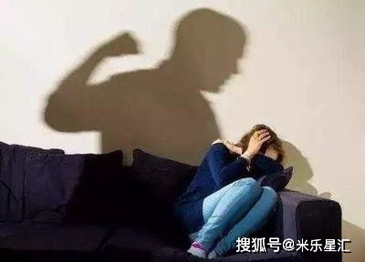 女人低自尊挽回老公,如何提高女性自尊，挽回婚姻？