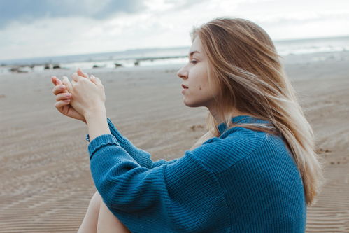 女孩主动挽回的表现,女生挽回男友的秘诀